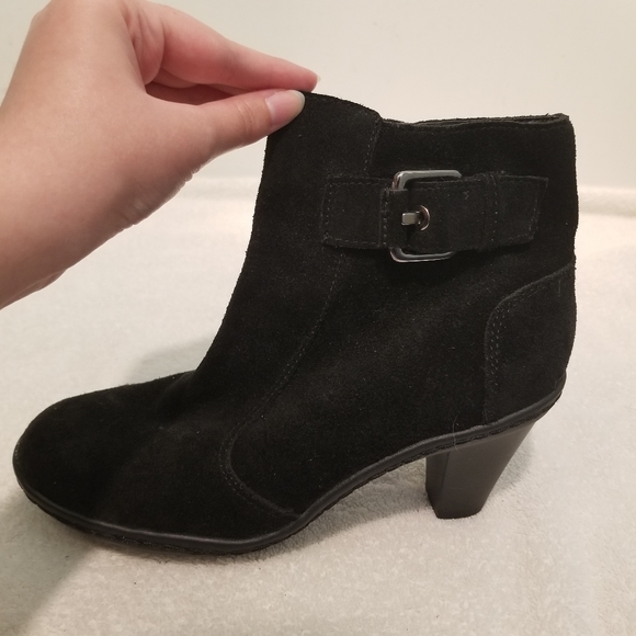 Thredup(PRICE IS FIRM!)Strictly Comfort Heeled Booties - Picture 2 of 10